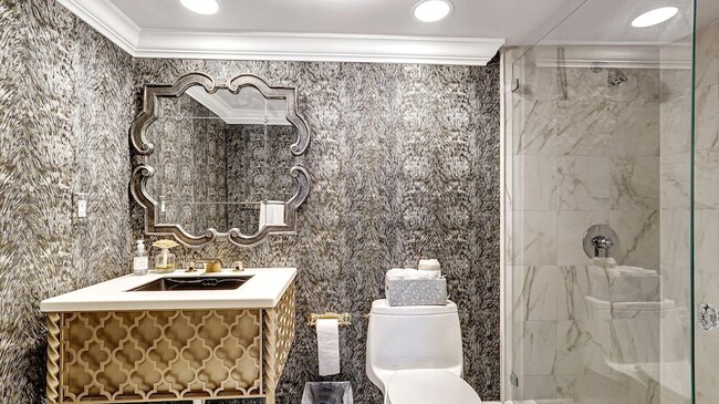 Building Photo - 3000 S Ocean Dr