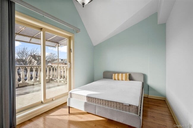 Building Photo - 822 Dean Ave