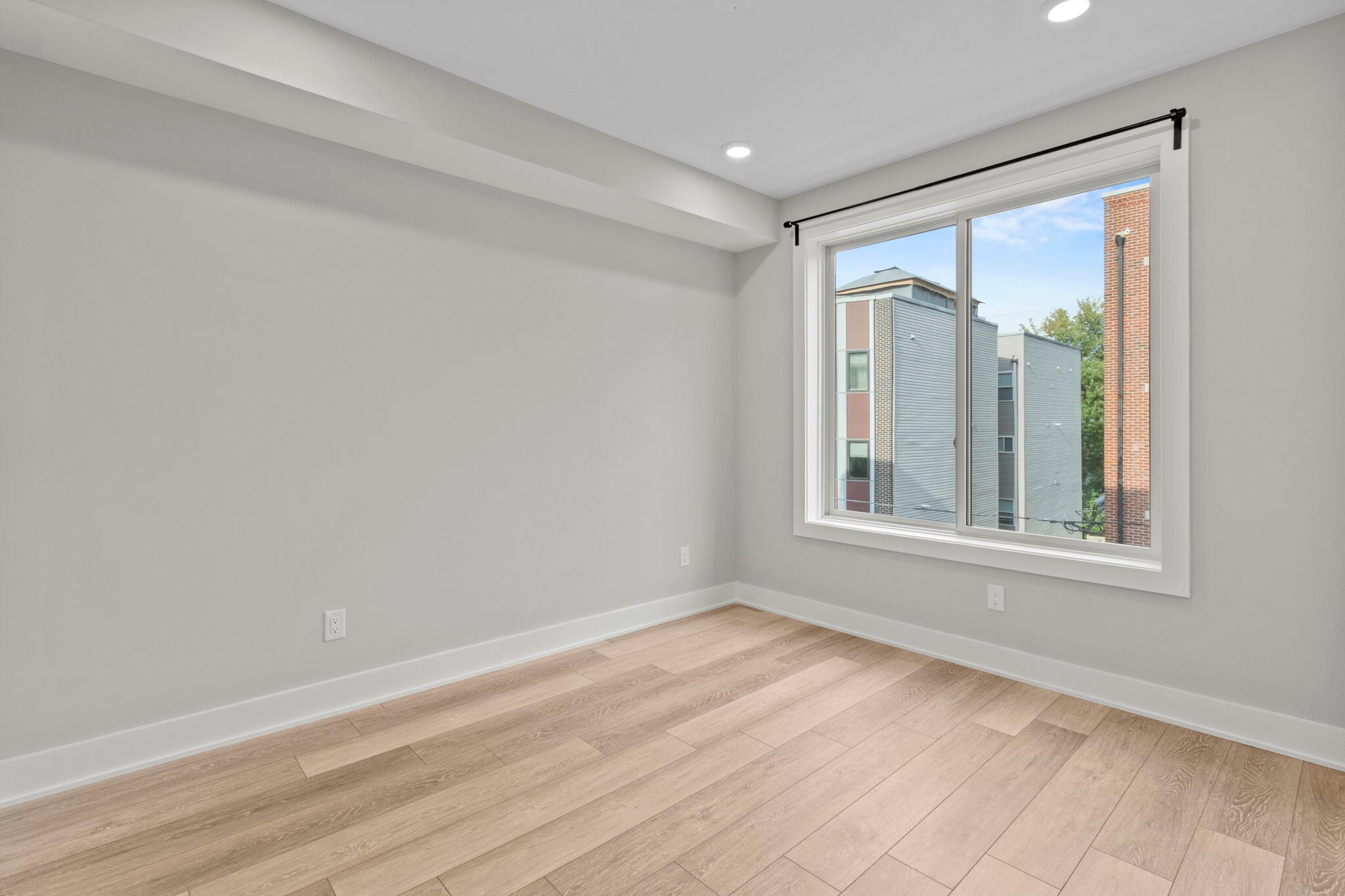 Building Photo - 2625 W Jefferson St