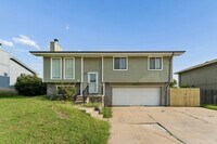 Building Photo - 14022 Virginia St