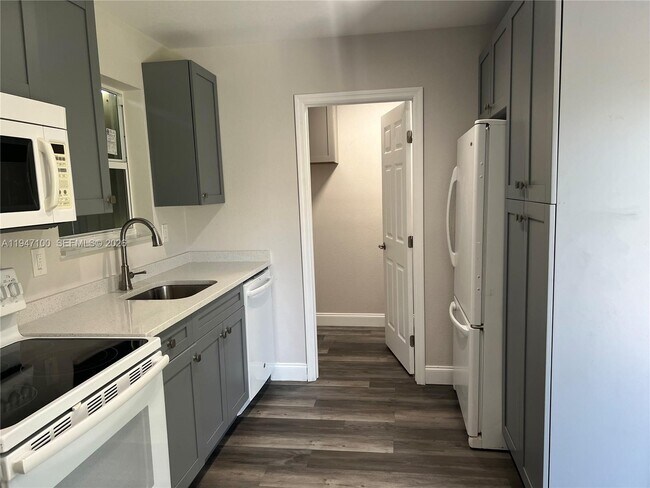 Building Photo - 2837 NW 8th St