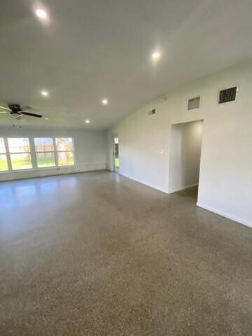 Building Photo - 20431 NE 15th Ave