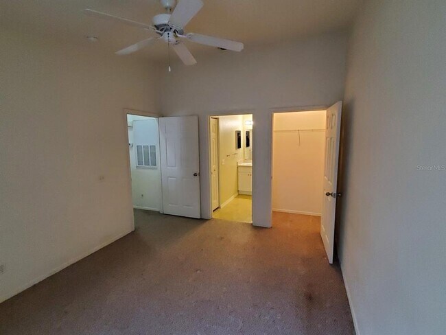 Building Photo - 5903 Willow Ridge Dr