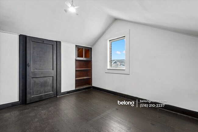 Building Photo - 2 Pirates Cove