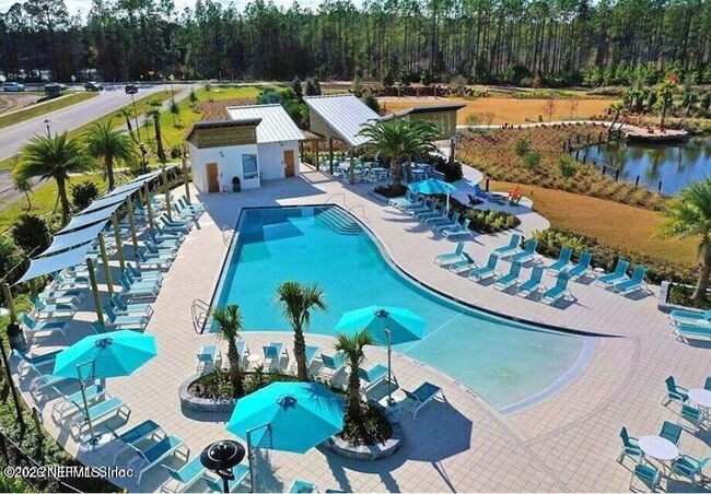 Building Photo - 504 Blue Daze St