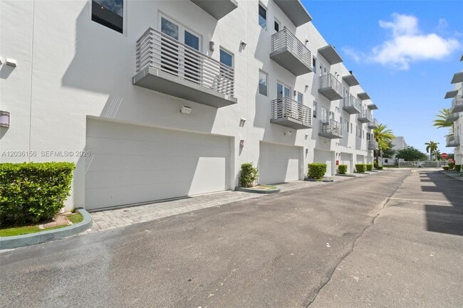 Building Photo - 9161 NW 33rd St
