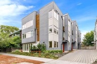 Building Photo - 1520 13th Ave S