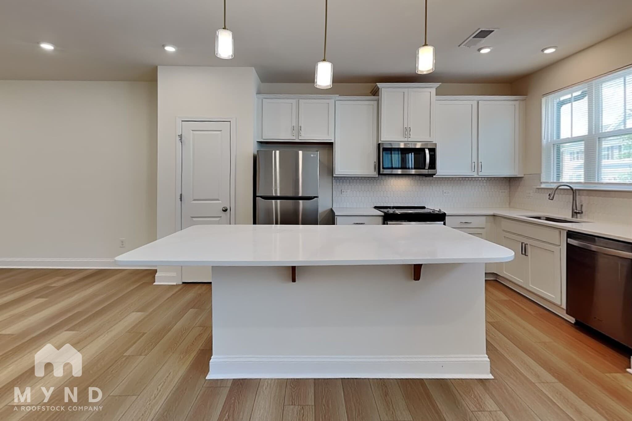 Building Photo - 1546 Cedar Tree Dr