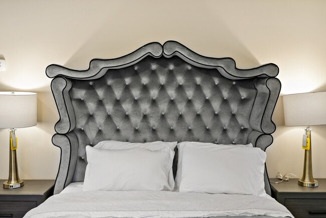 Building Photo - 2021 Washington Blvd