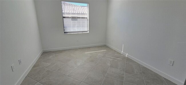 Building Photo - 15810 Sunny Day Dr