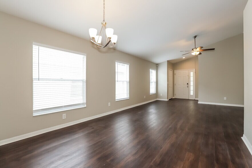 Building Photo - 748 Cape Cod Cir