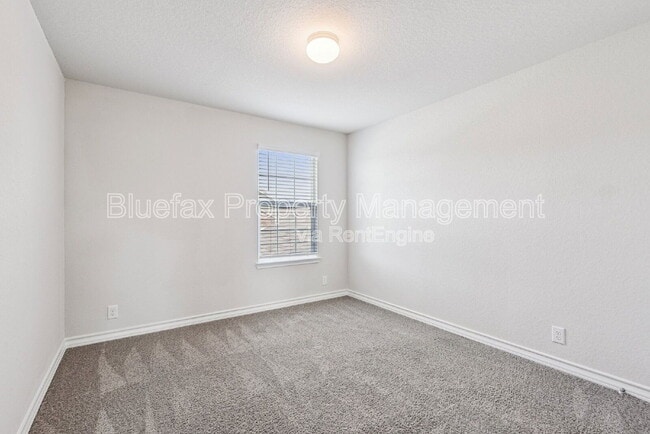 Building Photo - 4712 Paluxy Trl