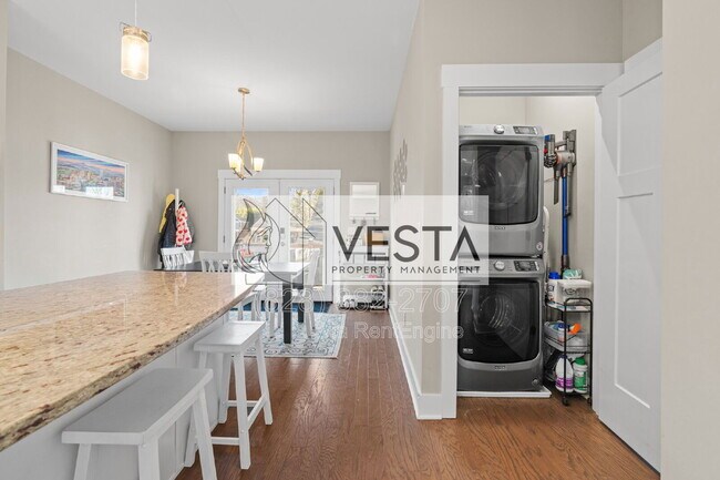 Building Photo - 4 Lola Lilly Pl