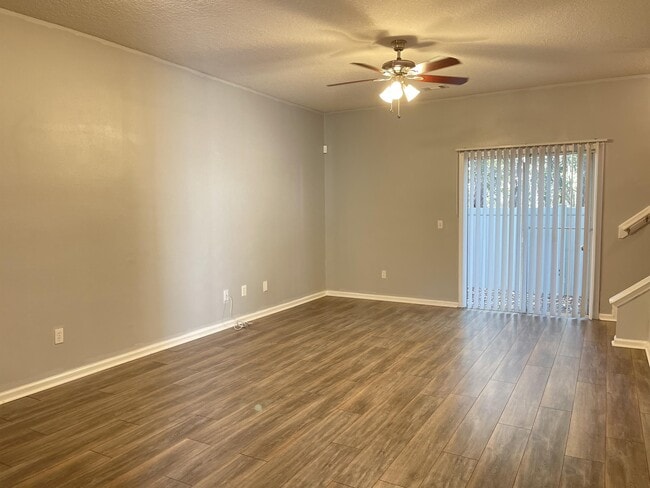 Building Photo - 4734 Playpen Dr