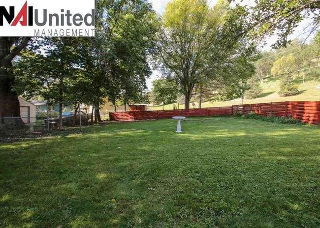 Building Photo - Three bedroom, one bathroom home for rent