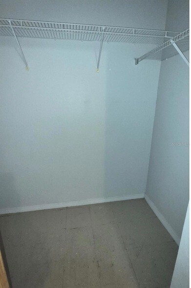 Building Photo - 1990 Erving Cir