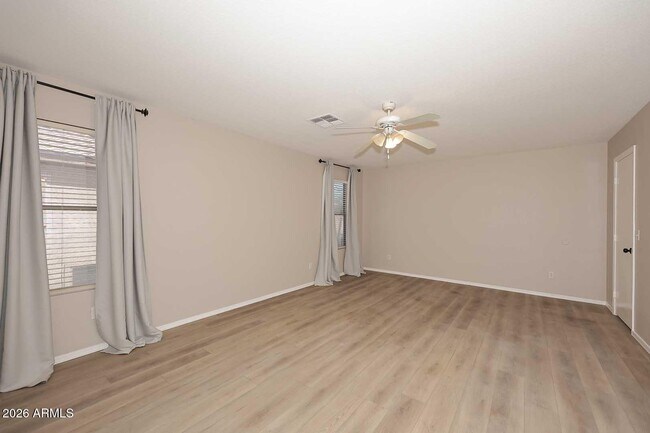 Building Photo - 3249 S Chaparral Rd