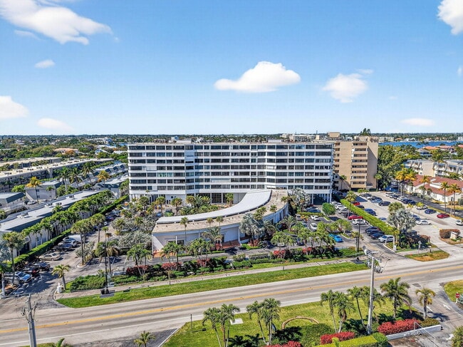 Building Photo - 3589 S Ocean Blvd