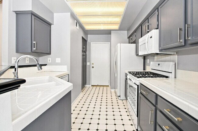 Building Photo - Charming 2-Bed+Loft/2.5 Bath Oasis with Attached 2-Car Garage and Private Courtyard in Foothill R...