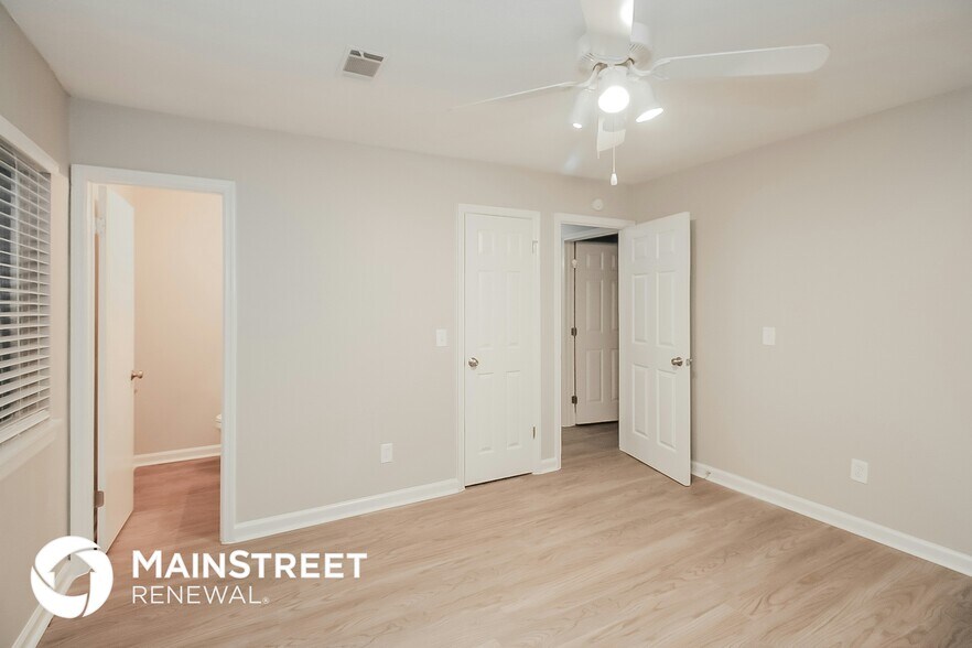 Building Photo - 10084 Silent Trail