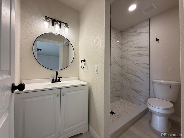 Building Photo - 243 Vance St