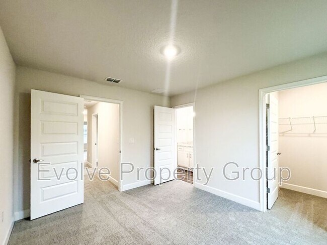 Building Photo - 31 Westridge Ln