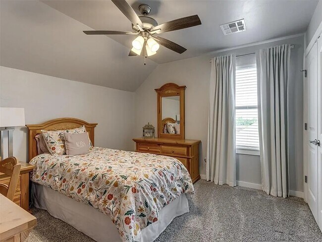 Building Photo - 1391 Hickory Trl