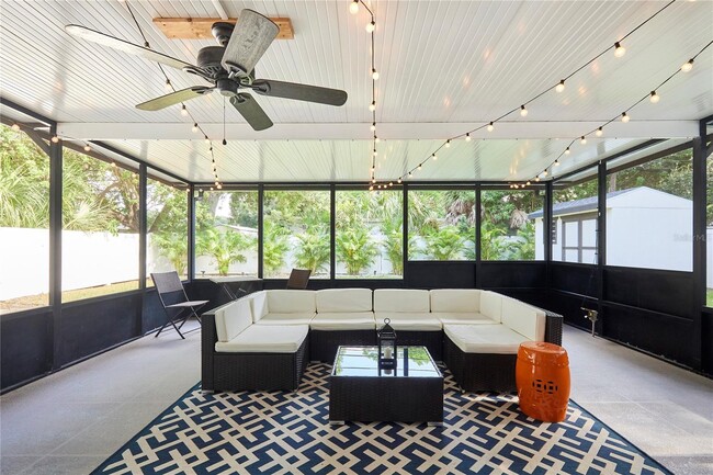 Building Photo - 580 73rd Ave N