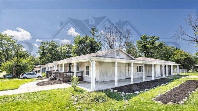Building Photo - 16312 E Independence Ave