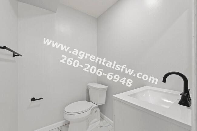 Building Photo - 1829 Broadway