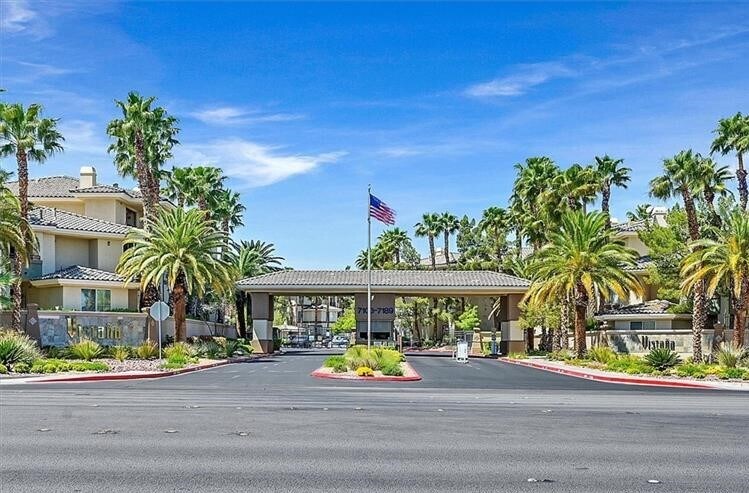 Building Photo - 7127 S Durango Dr