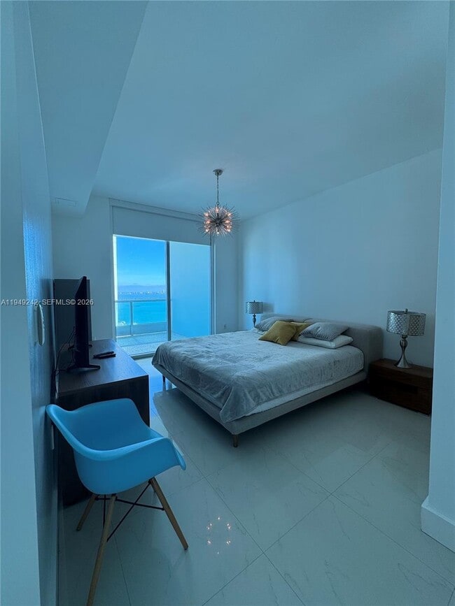 Building Photo - 900 Biscayne Blvd