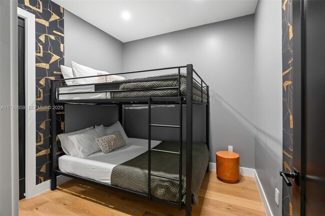 Building Photo - 400 NW 49th St