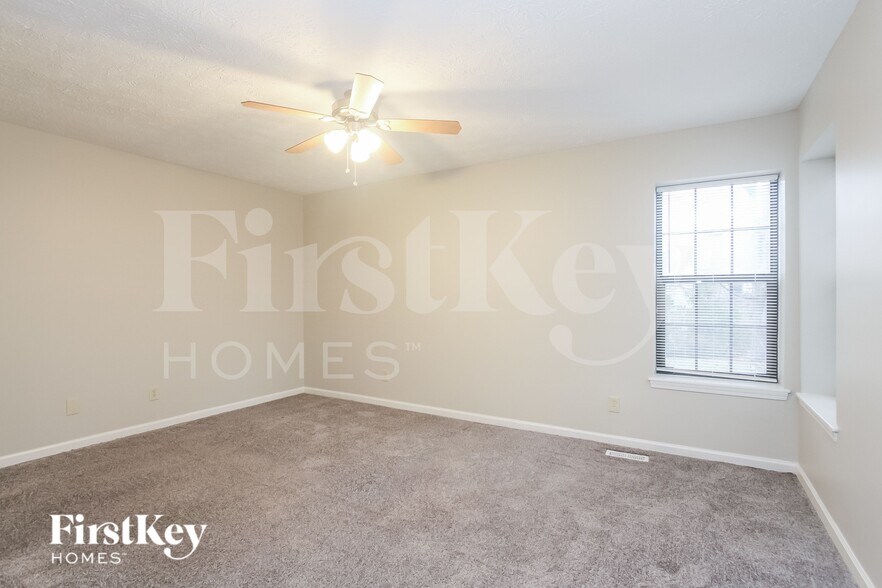 Building Photo - 4496 Braemar Dr