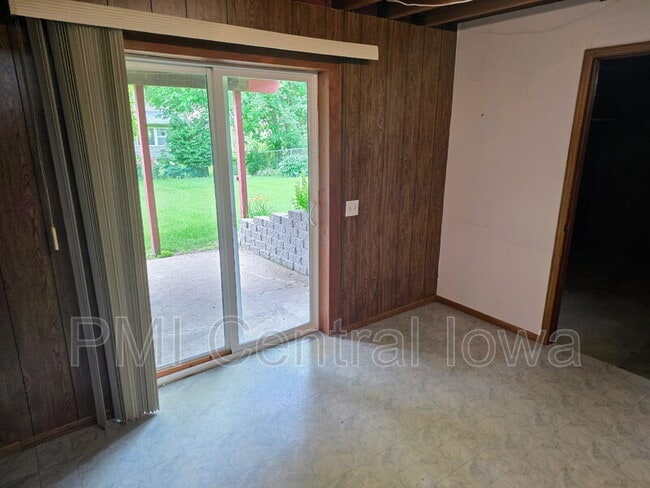 Building Photo - 5310 Brookview Dr