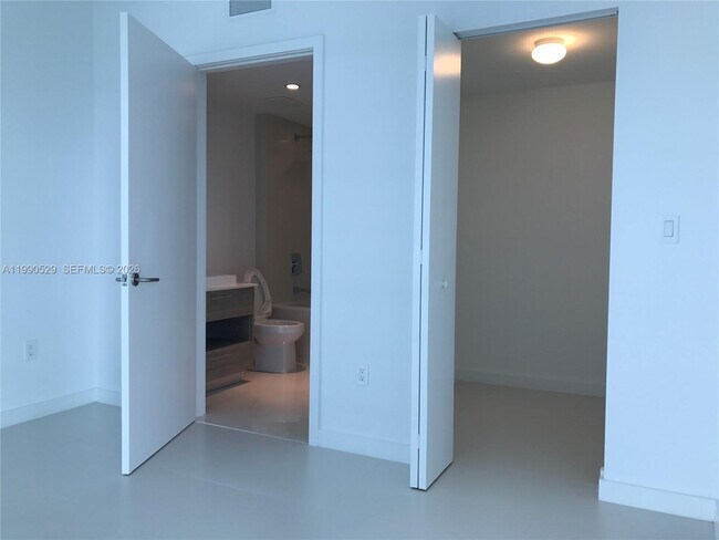 Building Photo - 1300 S Miami Ave