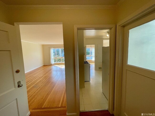 Building Photo - 1632 Funston Ave