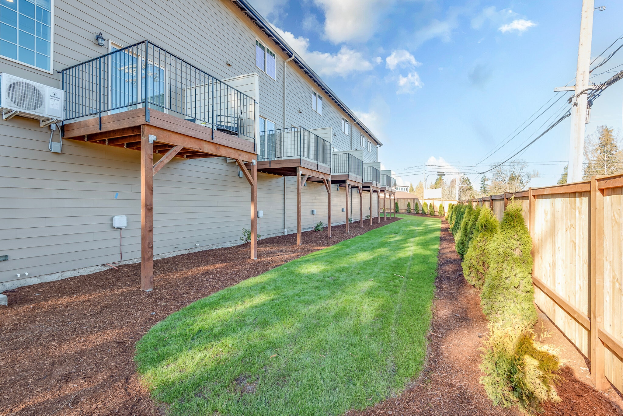 Building Photo - 11212 Bingham Ave E