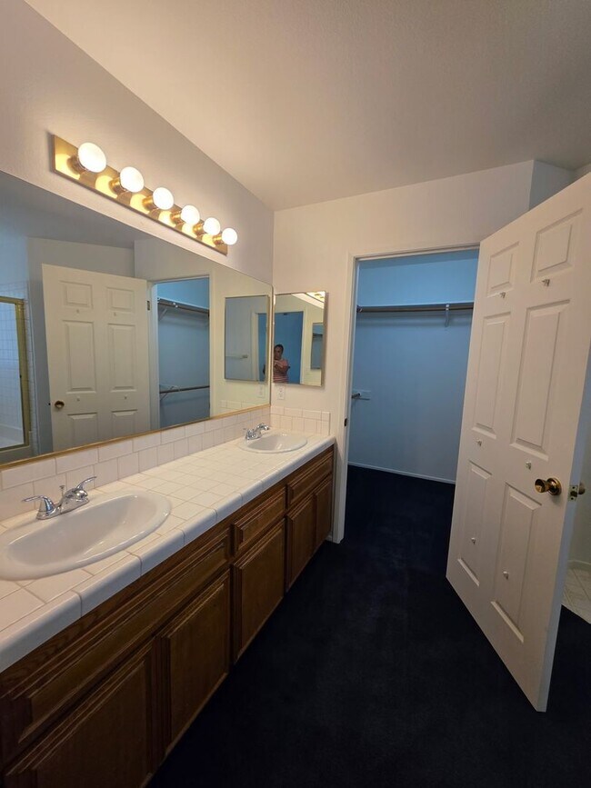 Building Photo - 6508 Pine Borough Ct