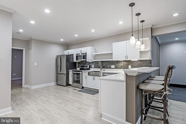 Building Photo - 9221 Clementine Ct