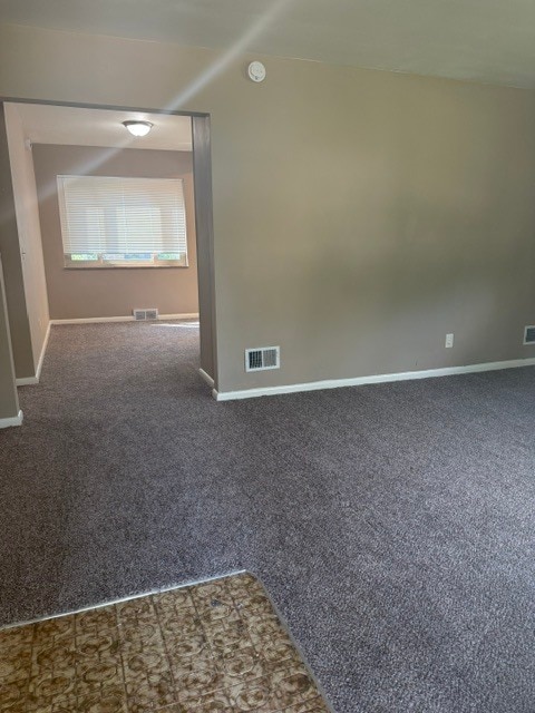 Building Photo - 6689 Golfway Dr