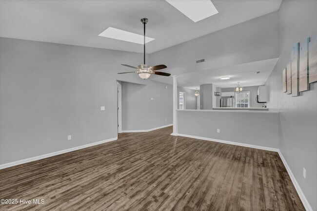 Building Photo - 4609 McClelland Dr