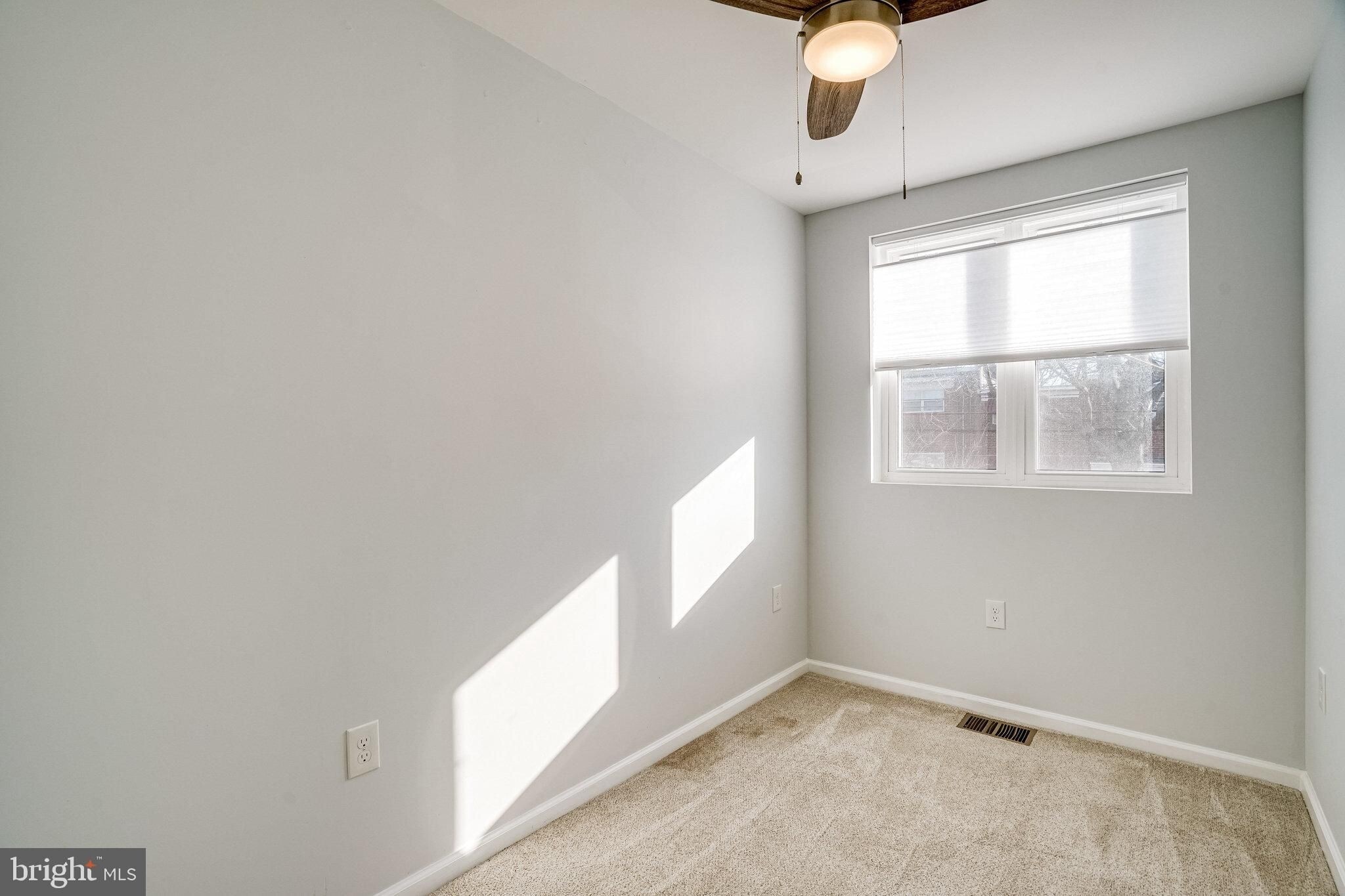 Building Photo - 4214 Gault Pl NE
