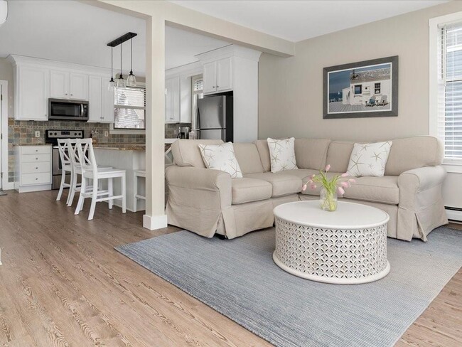 Building Photo - 20-24 Perry St