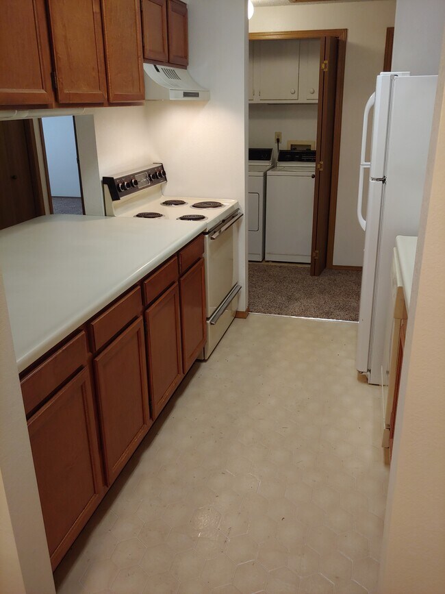 Building Photo - 8418 Everett Way