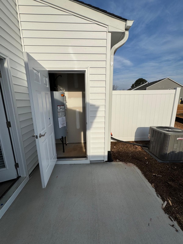 Building Photo - 49 Lavender Ln