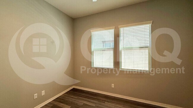 Building Photo - 3951 E Pinto Dr