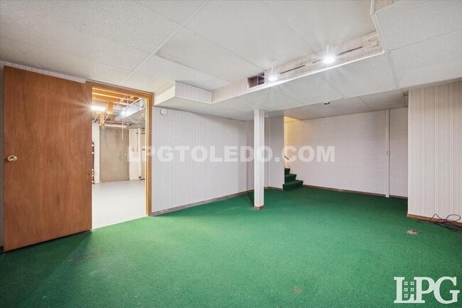 Building Photo - 3860 Sheffield Ct