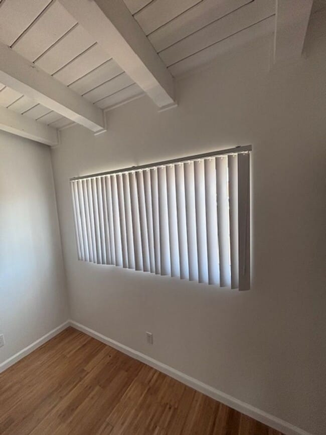 Building Photo - Welcome to 1828 Montrose St, located in the vibrant city of Los Angeles