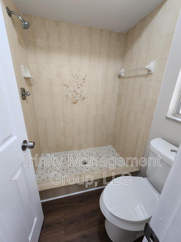 Building Photo - 17531 Brandywine Dr